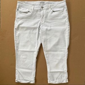 Levi’s Modern Capris - White